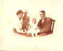 Nana og Gunnar Pedersen med Kaj og Ditte o.1918